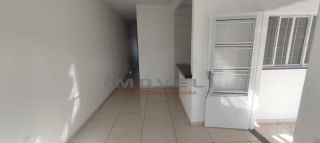 Casa para venda localizada a poucos metros da Av do Capão