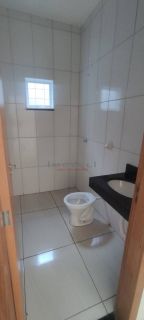 Casa para venda localizada a poucos metros da Av do Capão