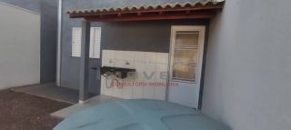 Casa para venda localizada a poucos metros da Av do Capão