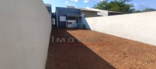 Casa para venda localizada a poucos metros da Av do Capão