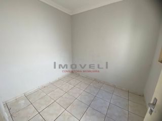 Casa Localizada a poucos metros da Av Alzira Santana