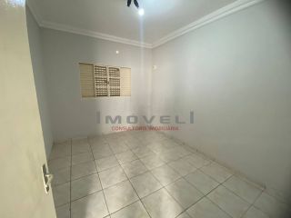 Casa Localizada a poucos metros da Av Alzira Santana