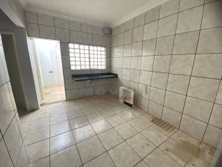 Casa Localizada a poucos metros da Av Alzira Santana