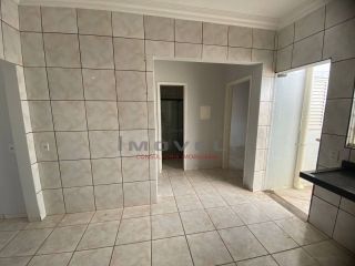 Casa Localizada a poucos metros da Av Alzira Santana