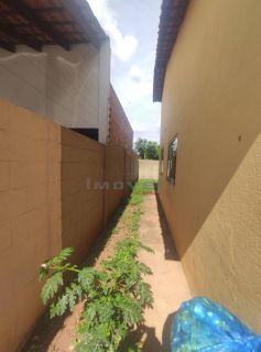 Casa com 2 quartos sendo 1 suíte no bairro Santa Isabel