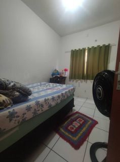 Casa com 2/4 sendo 1 suíte no bairro Santa Isabel
