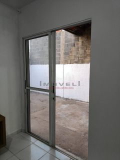 Casa com 2/4 no Condomínio Rubi em Vázrzea Grande
