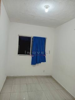 Casa Com 2/4 e Área de Serviço Coberta