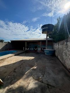 Casa Para Vender com 3 quartos no bairro Figueirinha em Várzea Grande