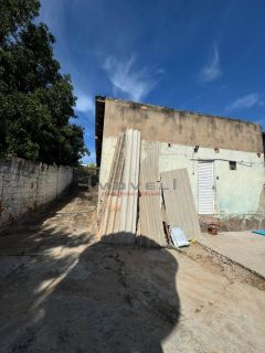 Casa Para Vender com 3 quartos no bairro Figueirinha em Várzea Grande