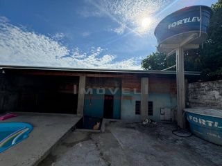 Casa Para Vender com 3 quartos no bairro Figueirinha em Várzea Grande