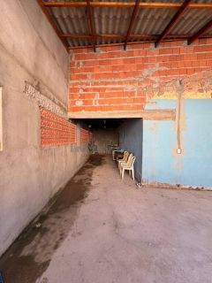 Casa Para Vender com 3 quartos no bairro Figueirinha em Várzea Grande