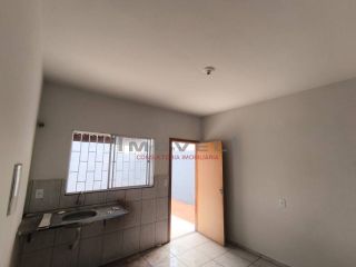 Casa com 2/4 no bairro Nova Fronteira- Várzea grande
