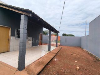 Casa com 2/4 no bairro Nova Fronteira- Várzea grande