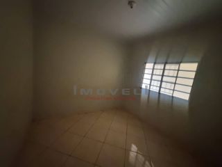 Casa com 4/4 sendo 1 Suíte No Jardim Eldorado