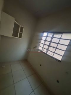 Casa com 4/4 sendo 1 Suíte No Jardim Eldorado