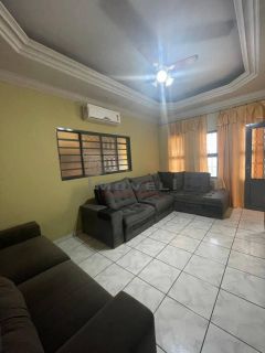 Vende-se Casa com 3/4 e barracão no Bairro Jardim Novo Horizonte em Várzea Grande