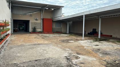 Amplo imóvel para locação com excelente infraestrutura!