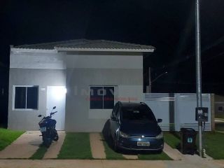 Oportunidade Única! Casa Mobiliada para Alugar em Condomínio com Lazer Completo