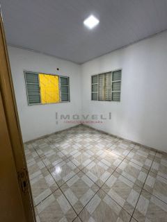 Casa com 2/4 no Bairro Unipark em Várzea Grande/Mt