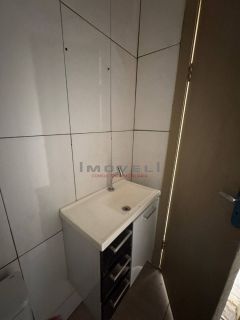 Casa com 2/4 no Bairro Unipark em Várzea Grande/Mt