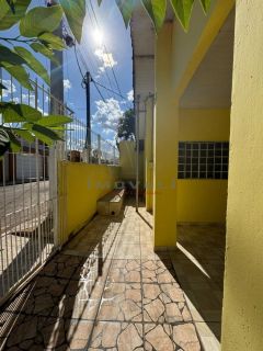 Casa com 2/4 no Bairro Unipark em Várzea Grande/Mt