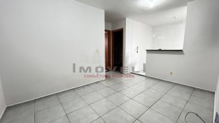 Apartamento térreo para locação com 2 quartos!