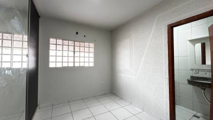 Casa com 2/4 sendo uma suite !