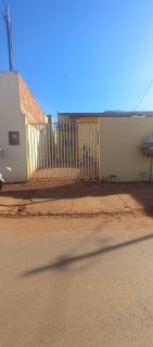 Casa com 3 quartos no bairro Canellas em Várzea Grande