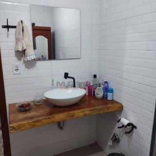 Casa com 3/4 sendo 1 suíte no bairro Canelas em Várzea grande