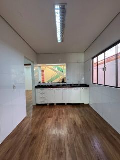 Sobrado com 3/4 sendo 1 suíte no Jardim dos Estados em Várzea Grande