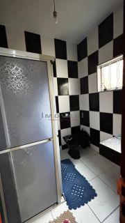 Ampla, arejada e com duas frentes! Casa à venda no Jardim Glória