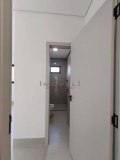 CASA EM CUIABA PARQUE ORAHA   Terreno 6x30=180 Área Construída 99,75  Porcelanato Incepa Piso 90x90 Parede WC 90x90 Parede Coz/Lav 60x1,20  Esquadrias em alumínio preto com alizar.  Portas de madeira  Metais Rainha    Casa Unifamiliar  03 Qtos sendo 1 Sui