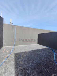 CASA EM CUIABA PARQUE ORAHA   Terreno 6x30=180 Área Construída 99,75  Porcelanato Incepa Piso 90x90 Parede WC 90x90 Parede Coz/Lav 60x1,20  Esquadrias em alumínio preto com alizar.  Portas de madeira  Metais Rainha    Casa Unifamiliar  03 Qtos sendo 1 Sui