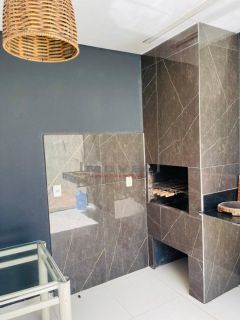Casa com piscina no Jardim dos Estados