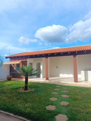 Casa com edícula disponível pra venda Chapéu do sol.