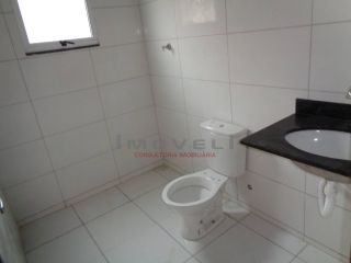 Casa com 2/4 no bairro Figueirinha em Várzea Grande