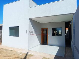 Casa pronta no bairro altos do glória várzea grande   3 quartos sendo 1 suite  Sala Cozinha Banheiro social  Área de serviço coberta  Valor 300.000,00