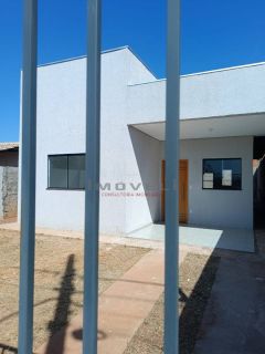 Casa pronta no bairro altos do glória várzea grande   3 quartos sendo 1 suite  Sala Cozinha Banheiro social  Área de serviço coberta  Valor 300.000,00