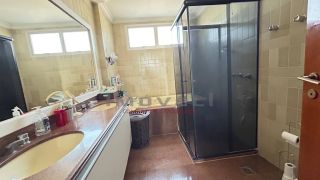 Apartamento com 232m² – Um por andar – 4 quartos, 2 suítes, depósito e lazer completo