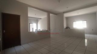 Casa Para Vender com 4 quartos  no bairro Vila Ipase em Várzea Grande