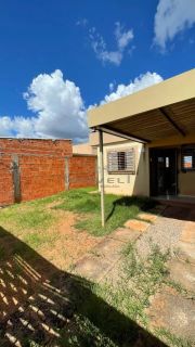 Casa com 2/4 no bairro Paiaguas em Varzea grande