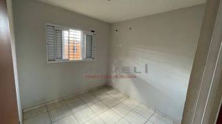 Casa com 2/4 no bairro Paiaguas em Varzea grande