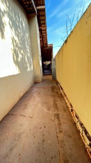 Casa para locação na região do Chapéu do Sol