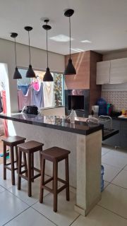 BELA CASA LOCALIZADA NO BAIRRO PÉTROPOLIS