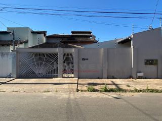 CASA  Á VENDA NO BAIRRO COSTA VERDE