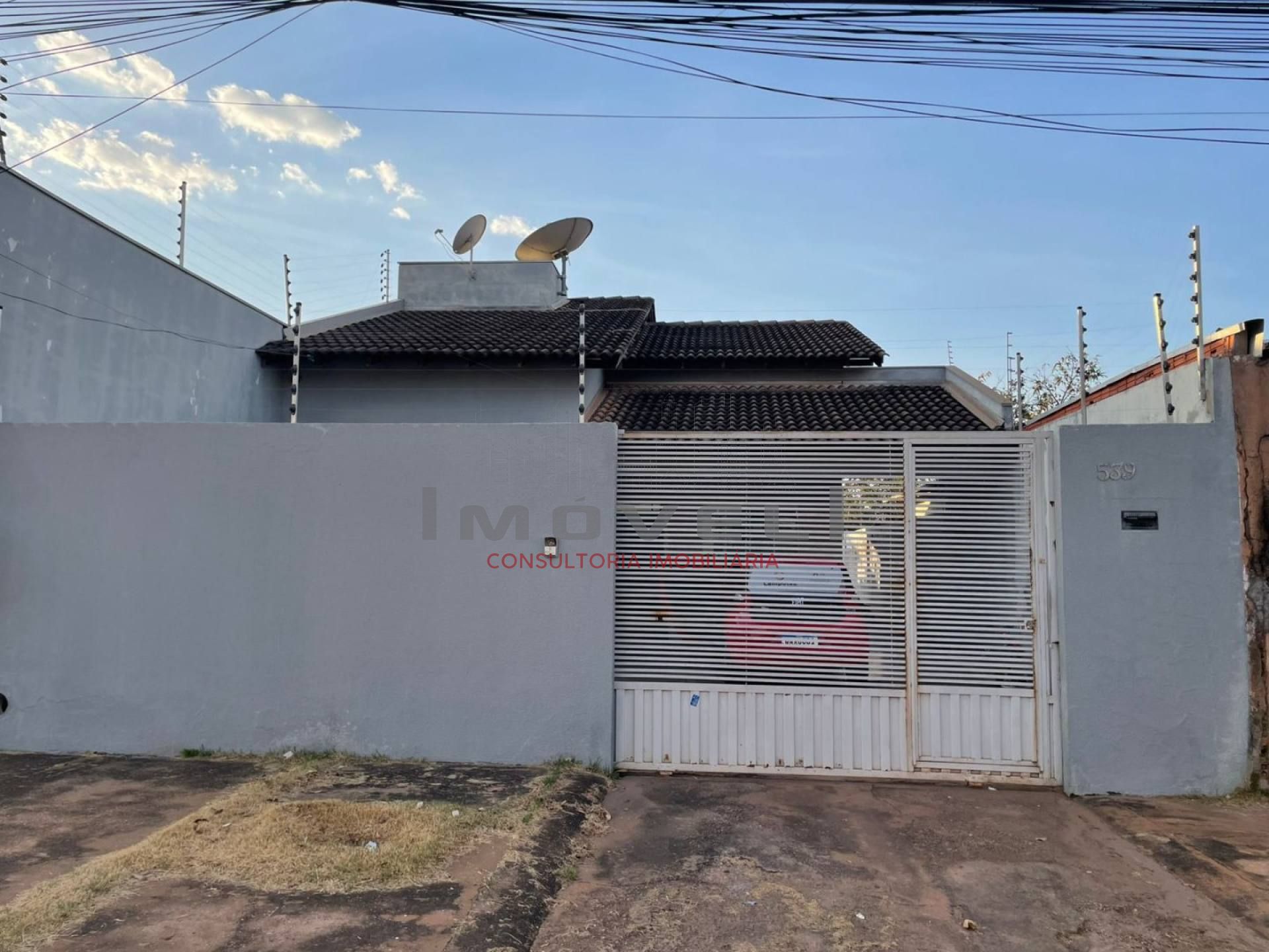 Casa Para Vender com 3 quartos 1 suítes no bairro Vila Ipase em Várzea Grande