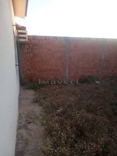 CASA Á VENDA NO LOTEAMENTO FLOR DE LIZ