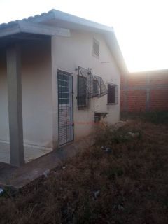 CASA Á VENDA NO LOTEAMENTO FLOR DE LIZ