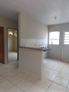 CASA Á VENDA NO LOTEAMENTO FLOR DE LIZ